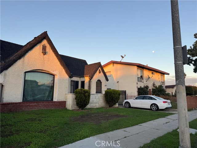 Los Angeles, California, 90047, United States, 3 Bedrooms Bedrooms, ,2 BathroomsBathrooms,Residential,For Sale,2008108