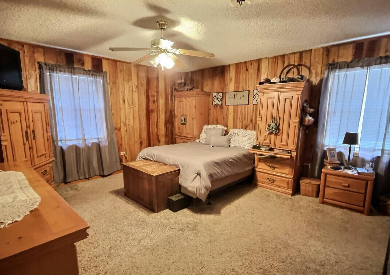 Palatka, Florida, 32177, United States, 4 Bedrooms Bedrooms, ,3 BathroomsBathrooms,Residential,For Sale,1898864