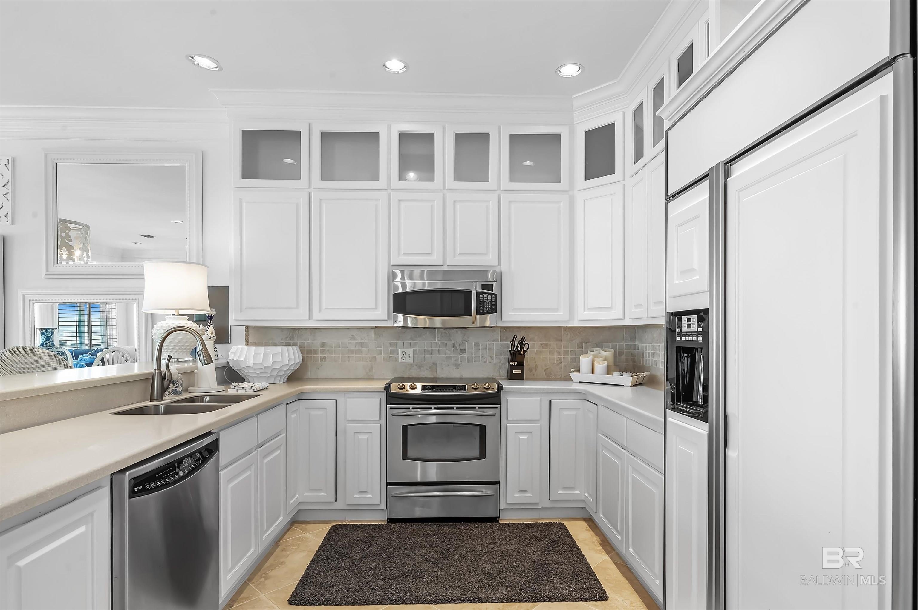 Pensacola, Florida, 32507, United States, 8 Bedrooms Bedrooms, ,9 BathroomsBathrooms,Residential,For Sale,1983870