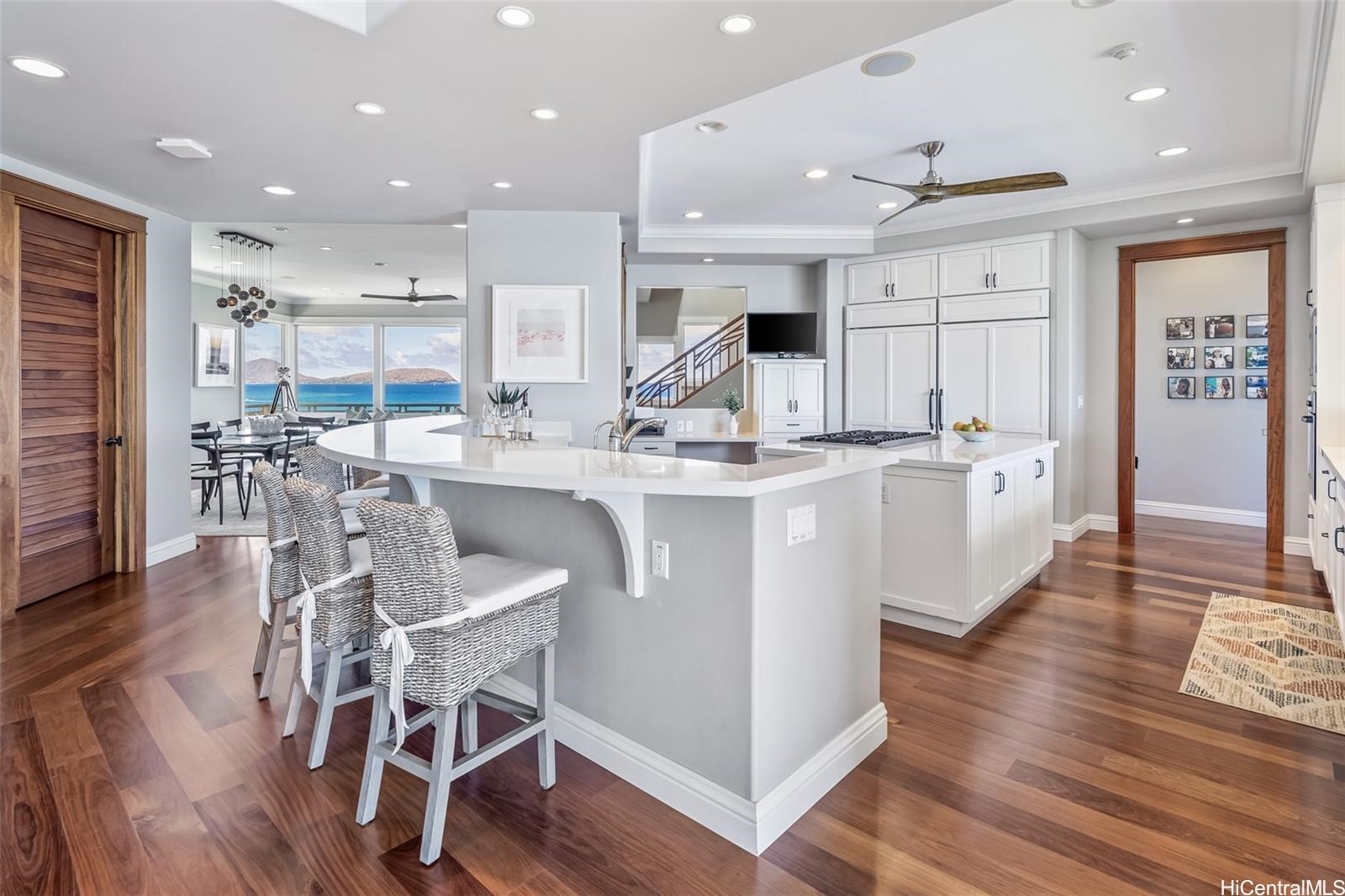 Honolulu, Hawaii, 96816, United States, 5 Bedrooms Bedrooms, ,6 BathroomsBathrooms,Residential,For Sale,1753214