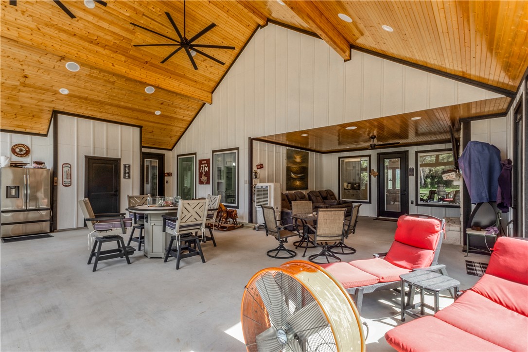 North Zulch, Texas, 77872, United States, 3 Bedrooms Bedrooms, ,5 BathroomsBathrooms,Residential,For Sale,2035368