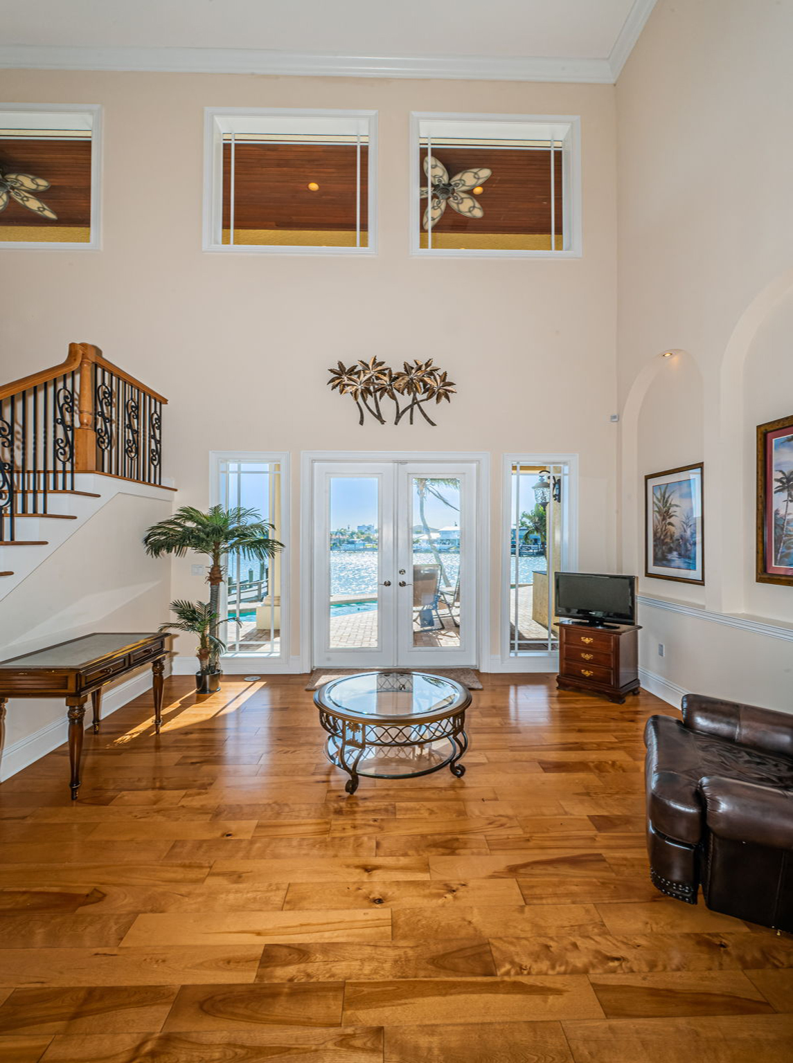 St Petersburg, Florida, 33707, United States, 5 Bedrooms Bedrooms, ,5 BathroomsBathrooms,Residential,For Sale,2006025