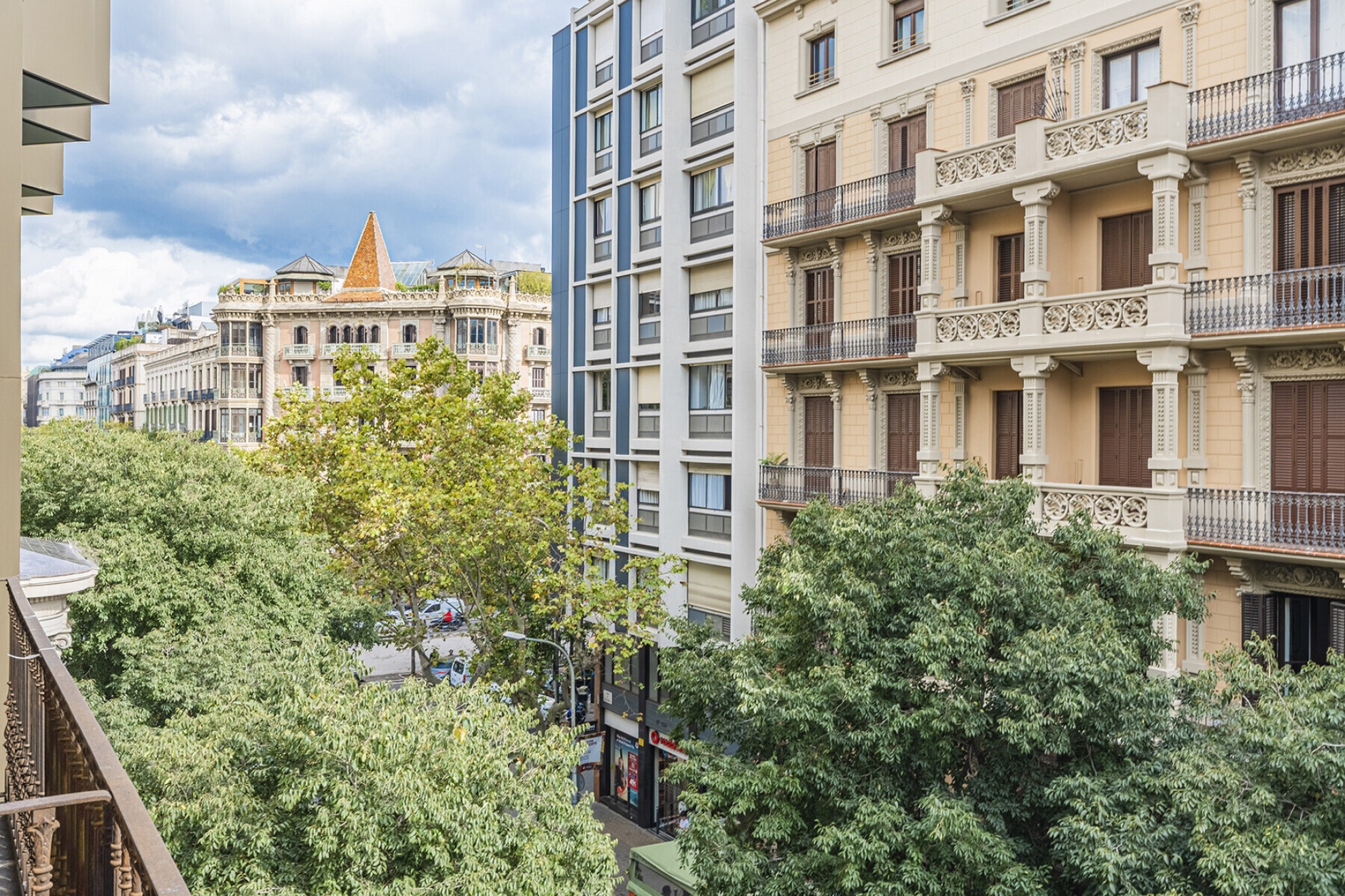  Historical apartment to renovate on prime location in Eixample - 物件實景