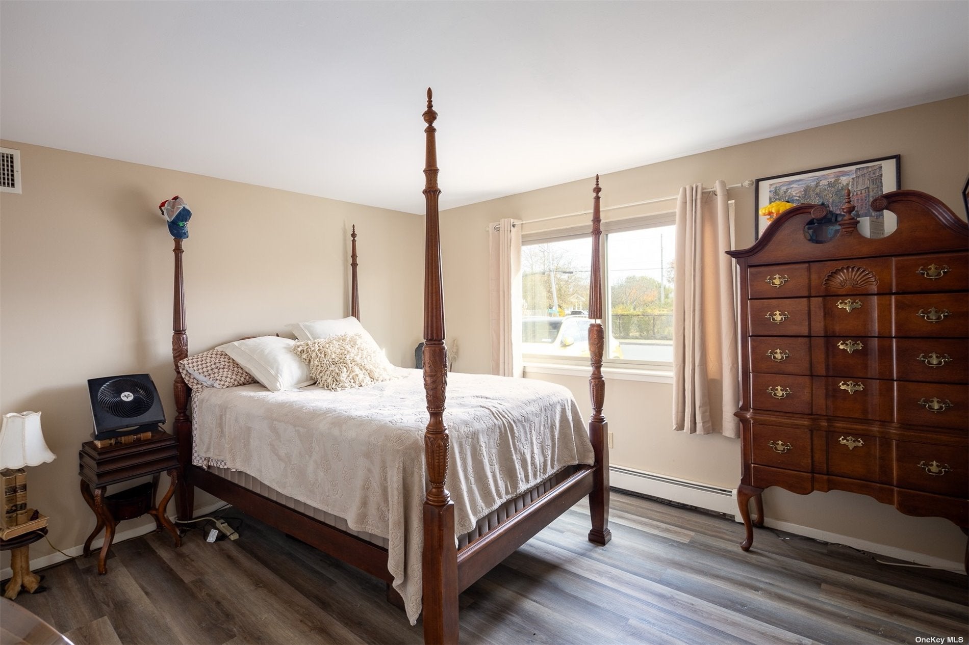 304 S Dunton Avenue, East Patchogue, New York, 11772, United States, 3 Bedrooms Bedrooms, ,2 BathroomsBathrooms,Residential,For Sale,304 S Dunton Avenue,1655812