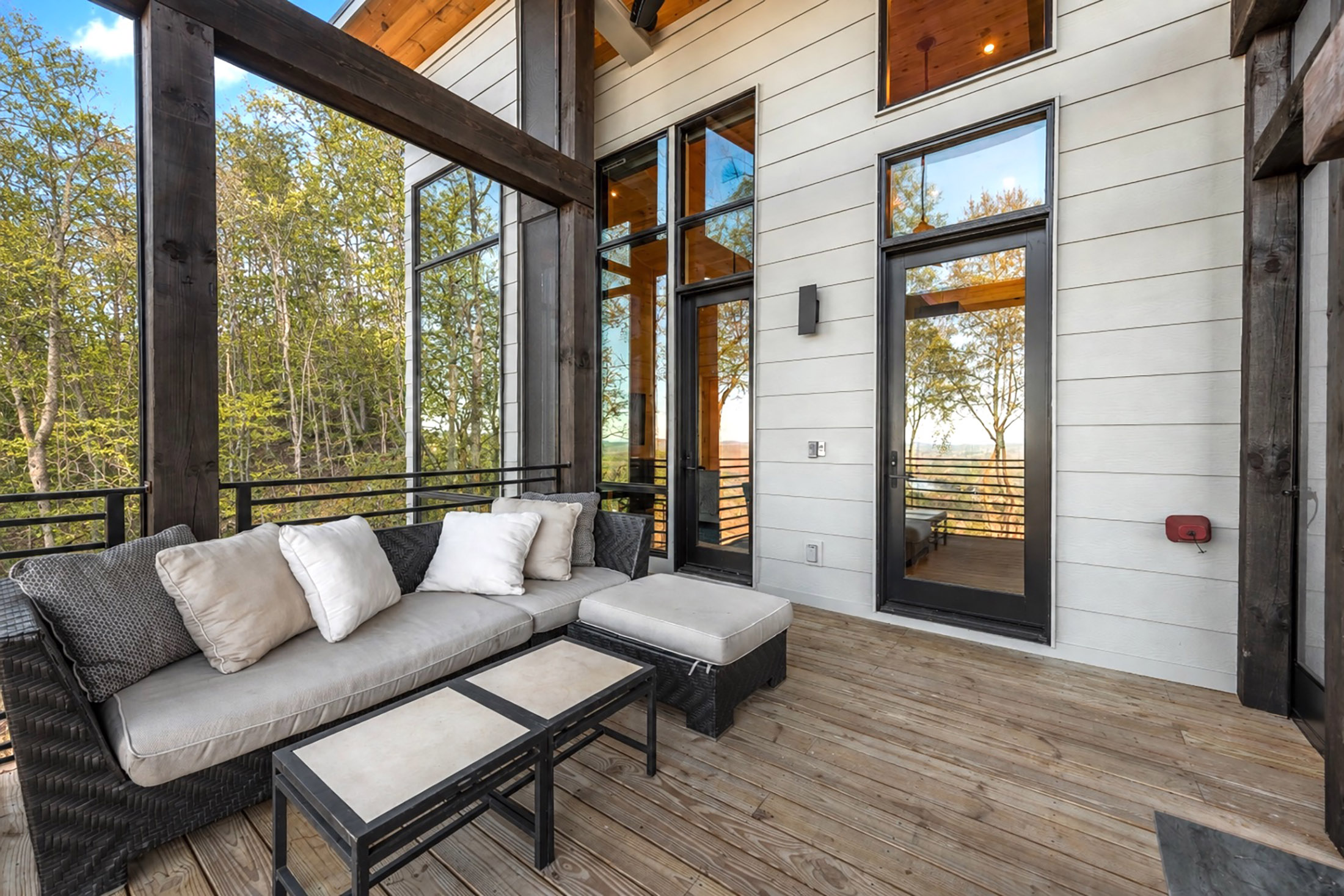  Contemporary Architectural Estate Overlooking Blue Ridge Lake - 物件實景