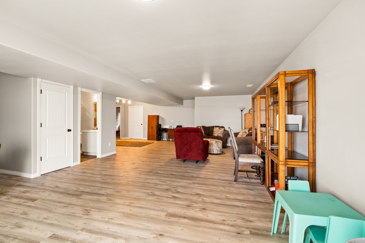 Carpenter, Wyoming, 82054, United States, 4 Bedrooms Bedrooms, ,1 BathroomBathrooms,Residential,For Sale,1801820