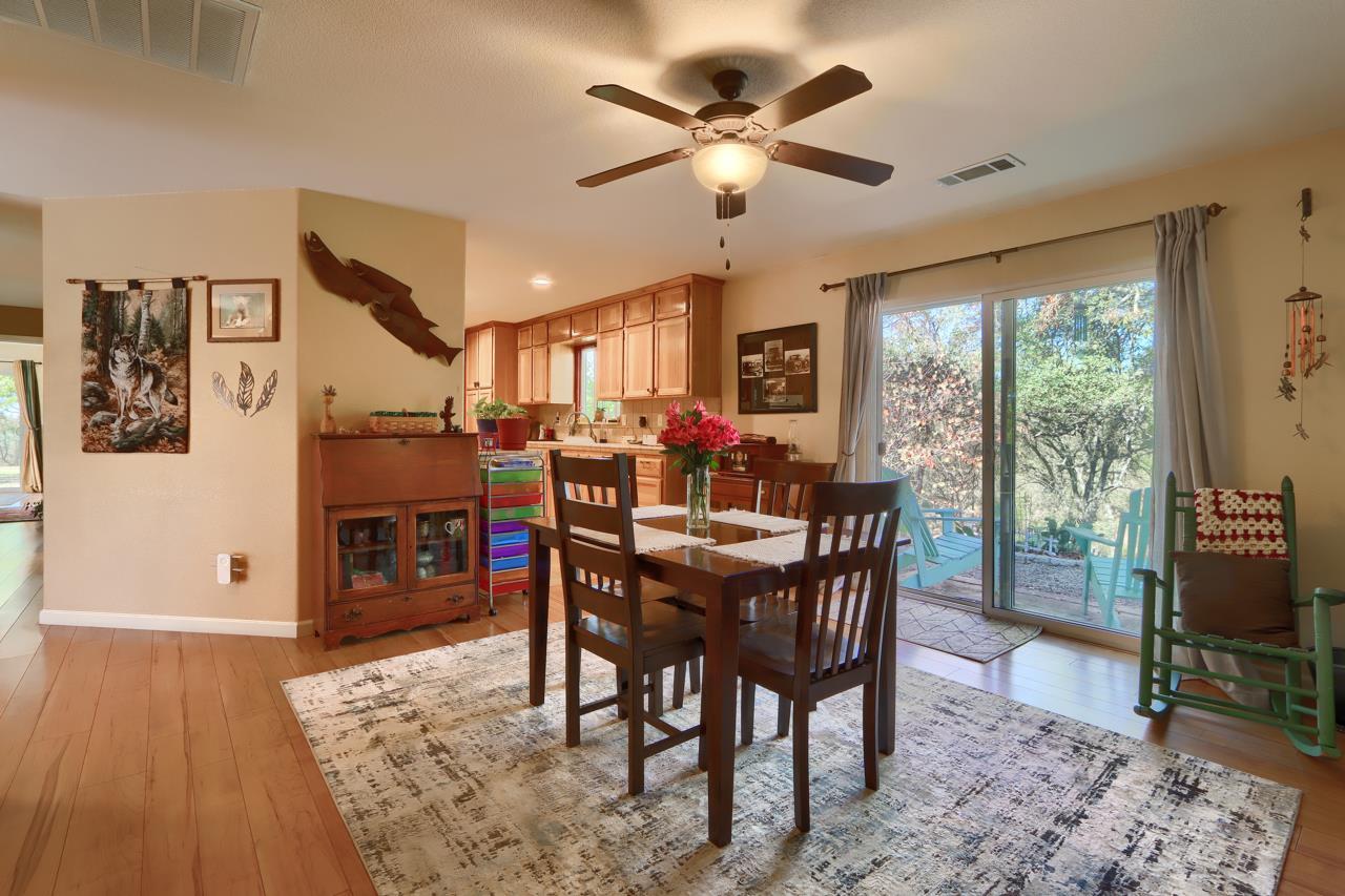 Mariposa, California, 95338, United States, 3 Bedrooms Bedrooms, ,2 BathroomsBathrooms,Residential,For Sale,1974178