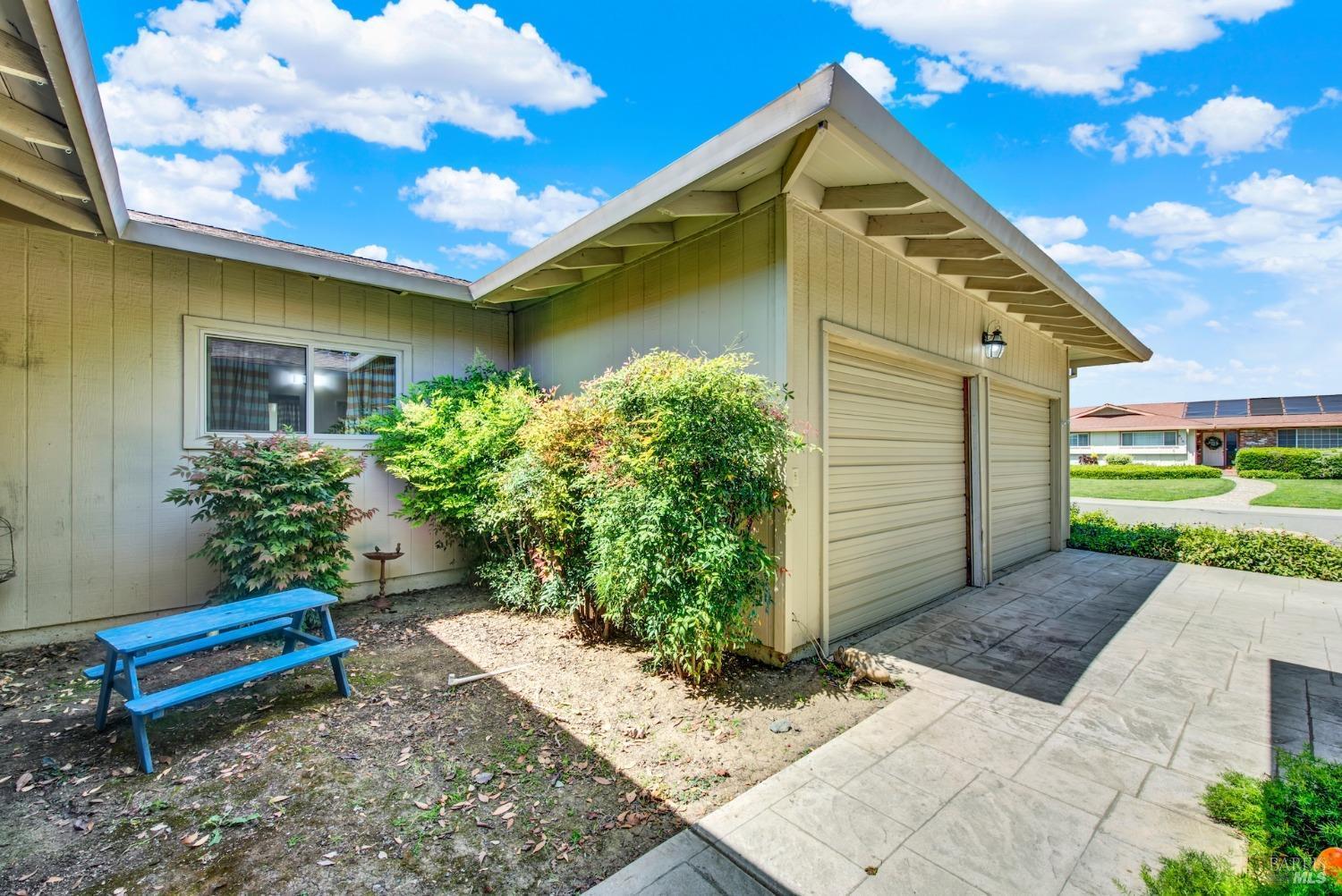 Dixon, California, 95620, United States, 3 Bedrooms Bedrooms, ,2 BathroomsBathrooms,Residential,For Sale,1943662
