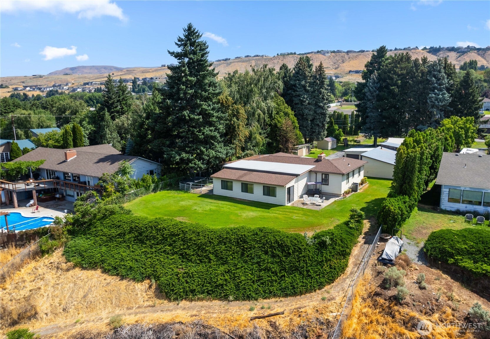 East Wenatchee, Washington, 98802, United States, 3 Bedrooms Bedrooms, ,1 BathroomBathrooms,Residential,For Sale,1890394