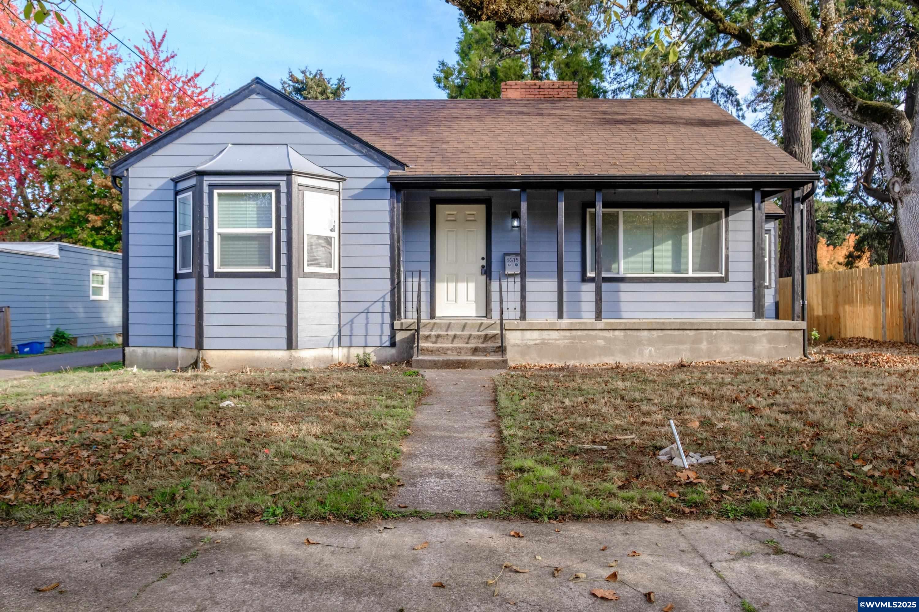 B St, Salem, OR 97301