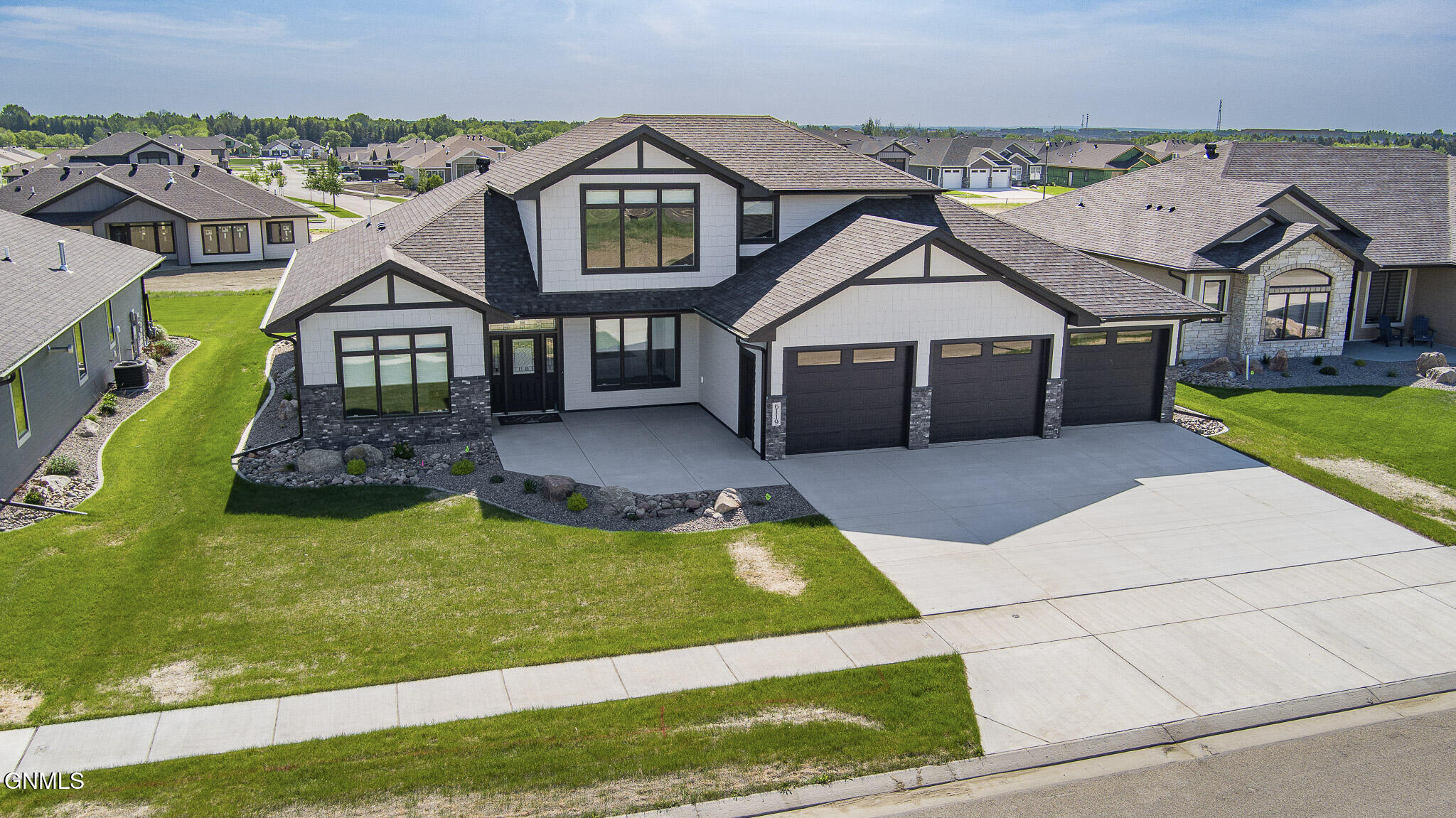 Bismarck, North Dakota, 58503, United States, 3 Bedrooms Bedrooms, ,4 BathroomsBathrooms,Residential,For Sale,2027923
