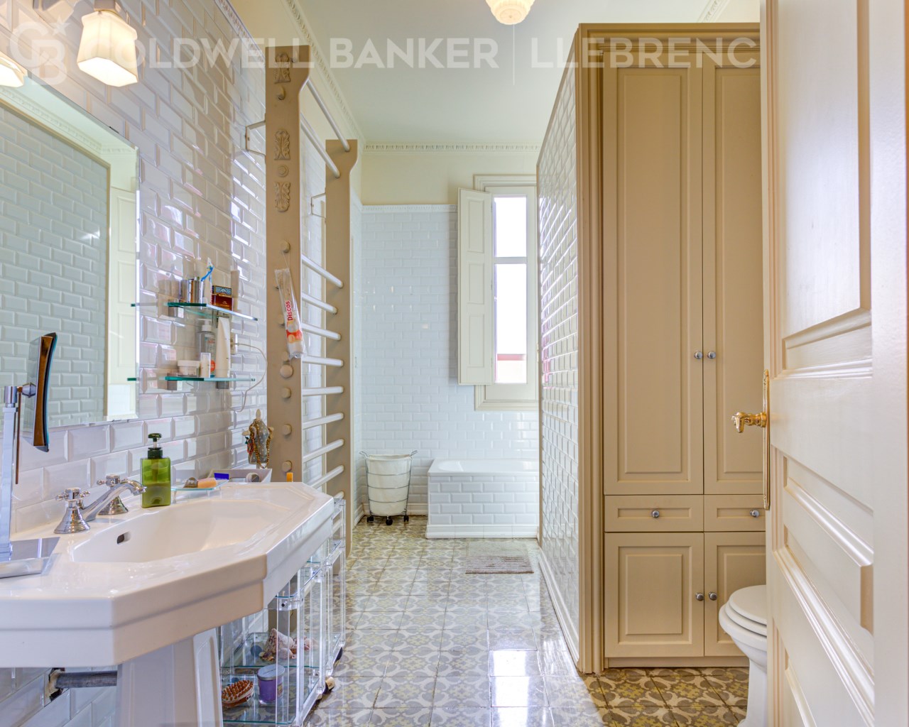 Barcelona, Barcelona, Sarri? - Sant Gervasi, Vallv, Barcelona, Catalonia, ES, 10 Bedrooms Bedrooms, ,8 BathroomsBathrooms,Residential,For Sale,Barcelona, Barcelona, Sarri? - Sant Gervasi, Vallv,1612696