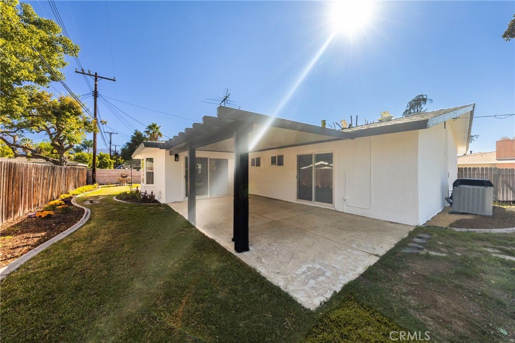 Redlands, California, 92374, United States, 4 Bedrooms Bedrooms, ,2 BathroomsBathrooms,Residential,For Sale,1985724