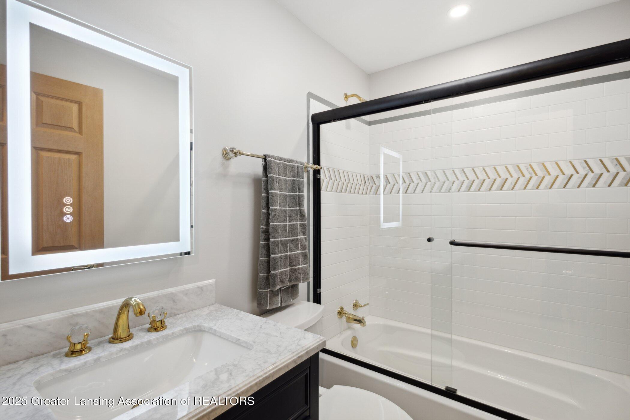 DeWitt, Michigan, 48820, United States, 4 Bedrooms Bedrooms, ,4 BathroomsBathrooms,Residential,For Sale,1911452