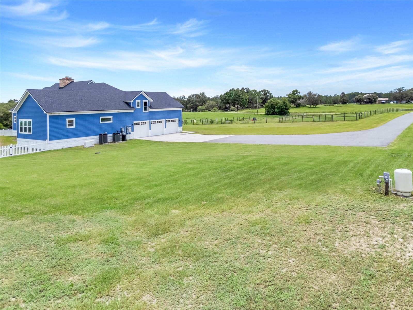 GROVELAND, Florida, 34736, United States, 4 Bedrooms Bedrooms, ,5 BathroomsBathrooms,Residential,For Sale,1792752