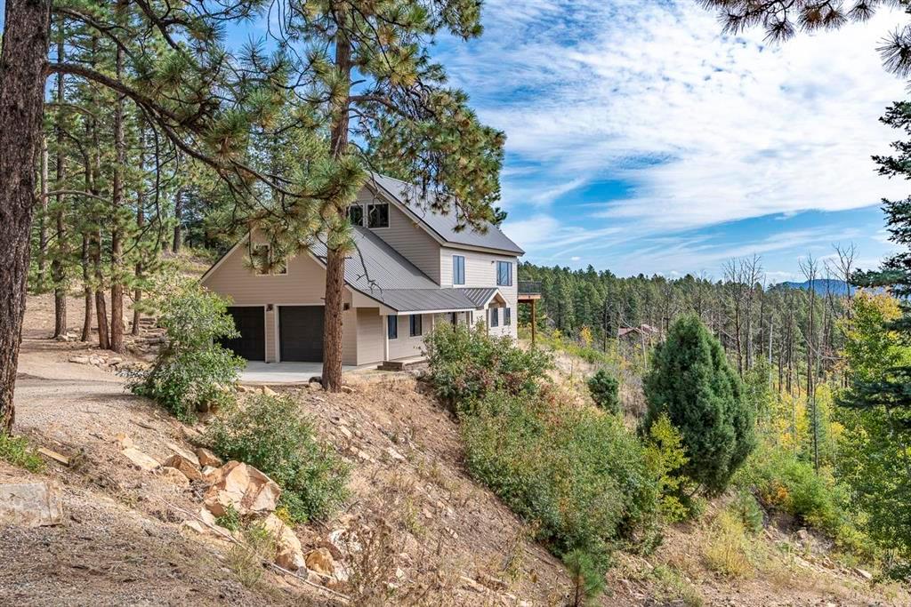 Durango, Colorado, 81301, United States, 3 Bedrooms Bedrooms, ,4 BathroomsBathrooms,Residential,For Sale,1787278