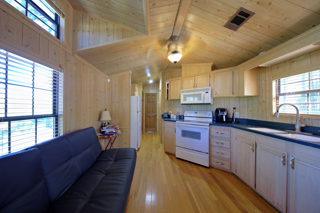 Pavo, Georgia, 31778, United States, ,Residential,For Sale,1988640