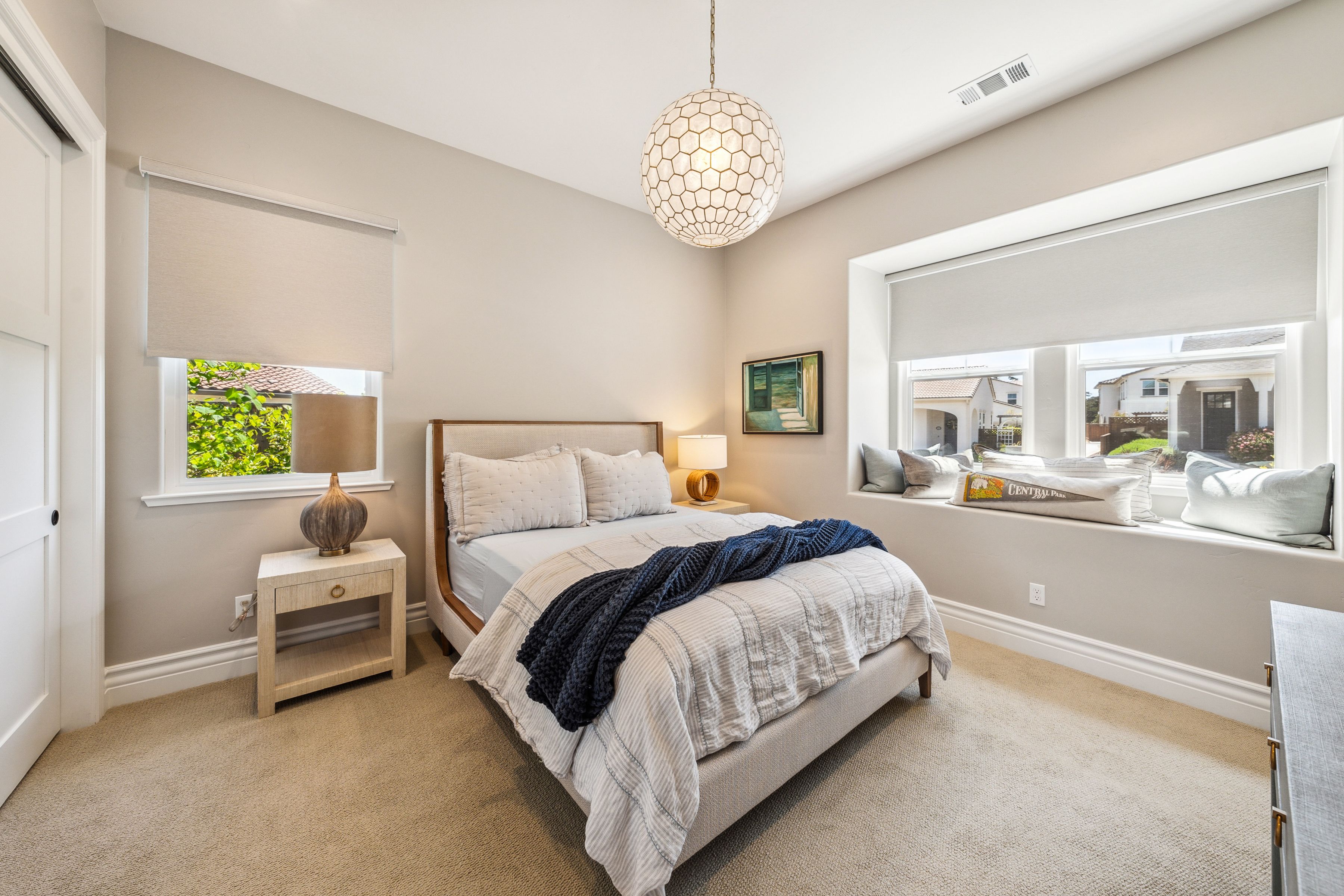  3007 Bluffs Drive - 物件實景