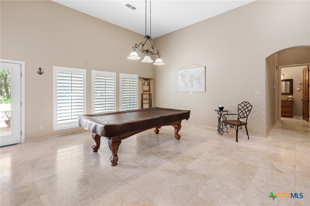 Inez, Texas, 77968, United States, 5 Bedrooms Bedrooms, ,6 BathroomsBathrooms,Residential,For Sale,1895563