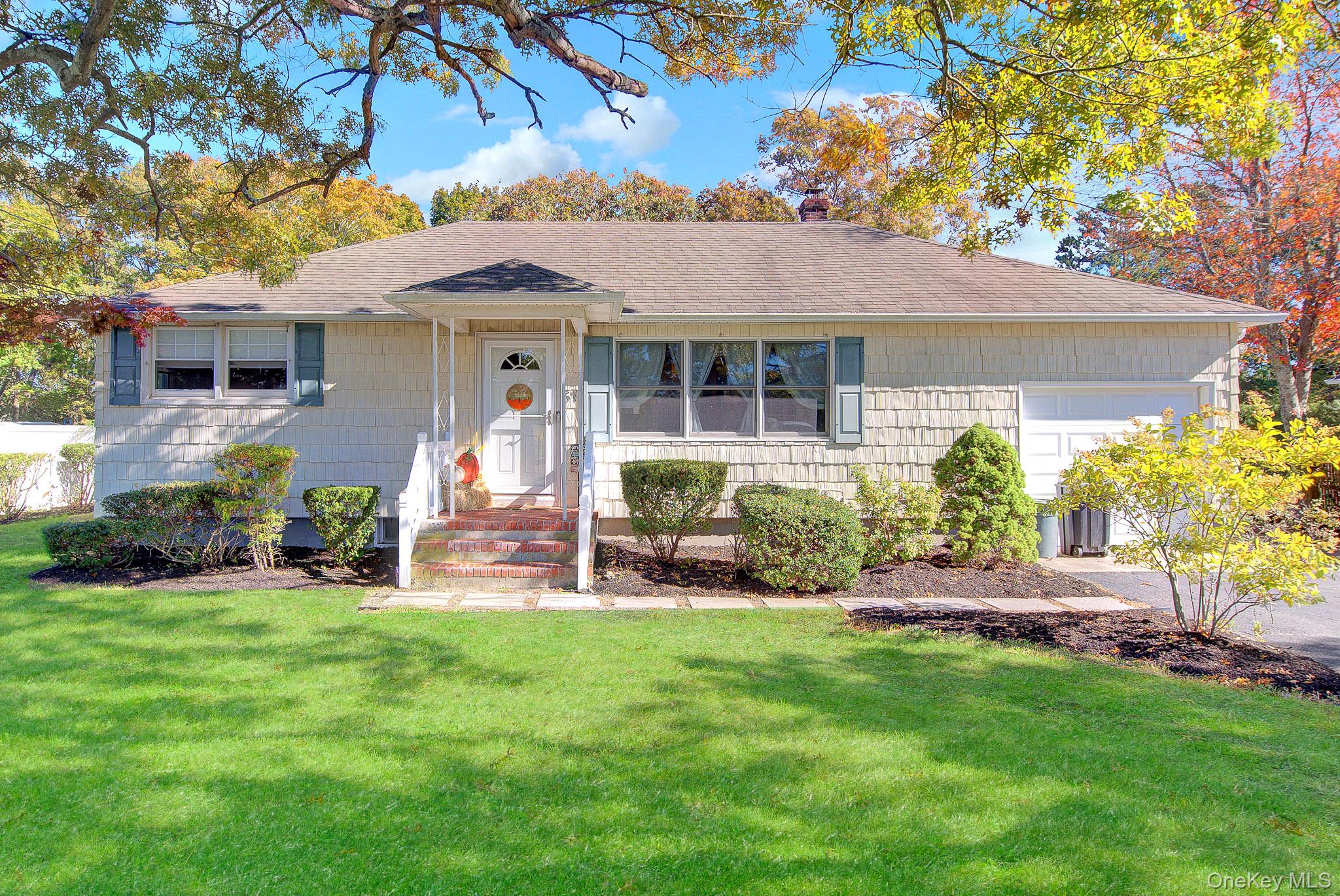 Richmond Ave, Patchogue, NY 11772