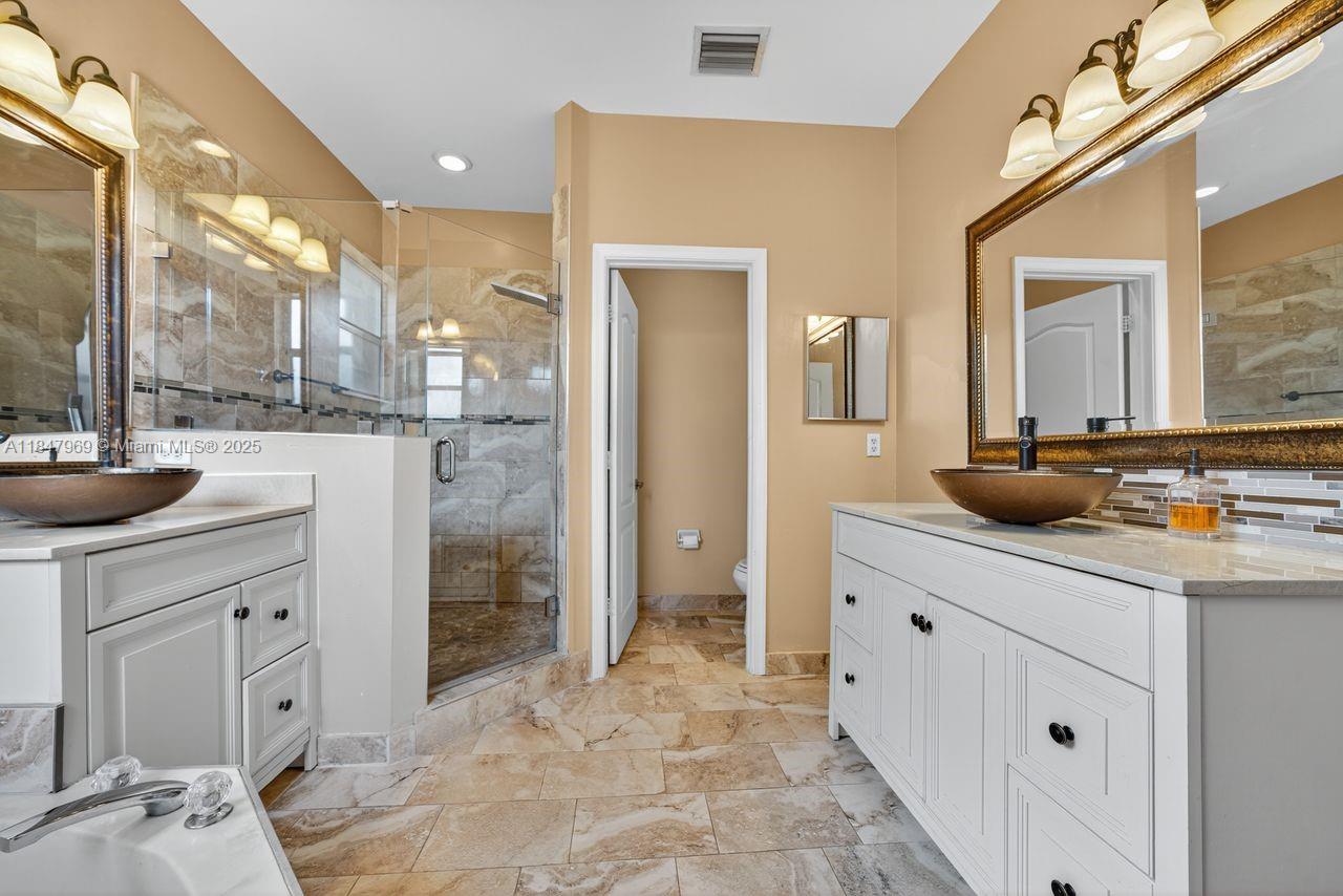 Homestead, Florida, 33033, United States, 7 Bedrooms Bedrooms, ,3 BathroomsBathrooms,Residential,For Sale,1903870