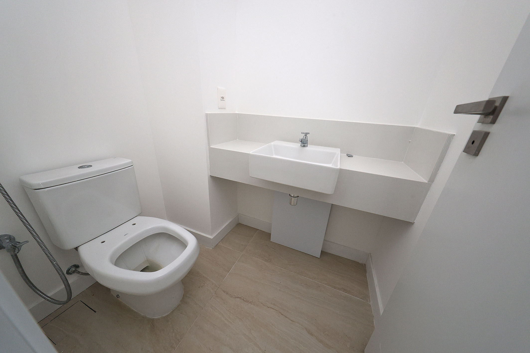  Spacious four-suite residence in a full-service residential condominium - 物件實景