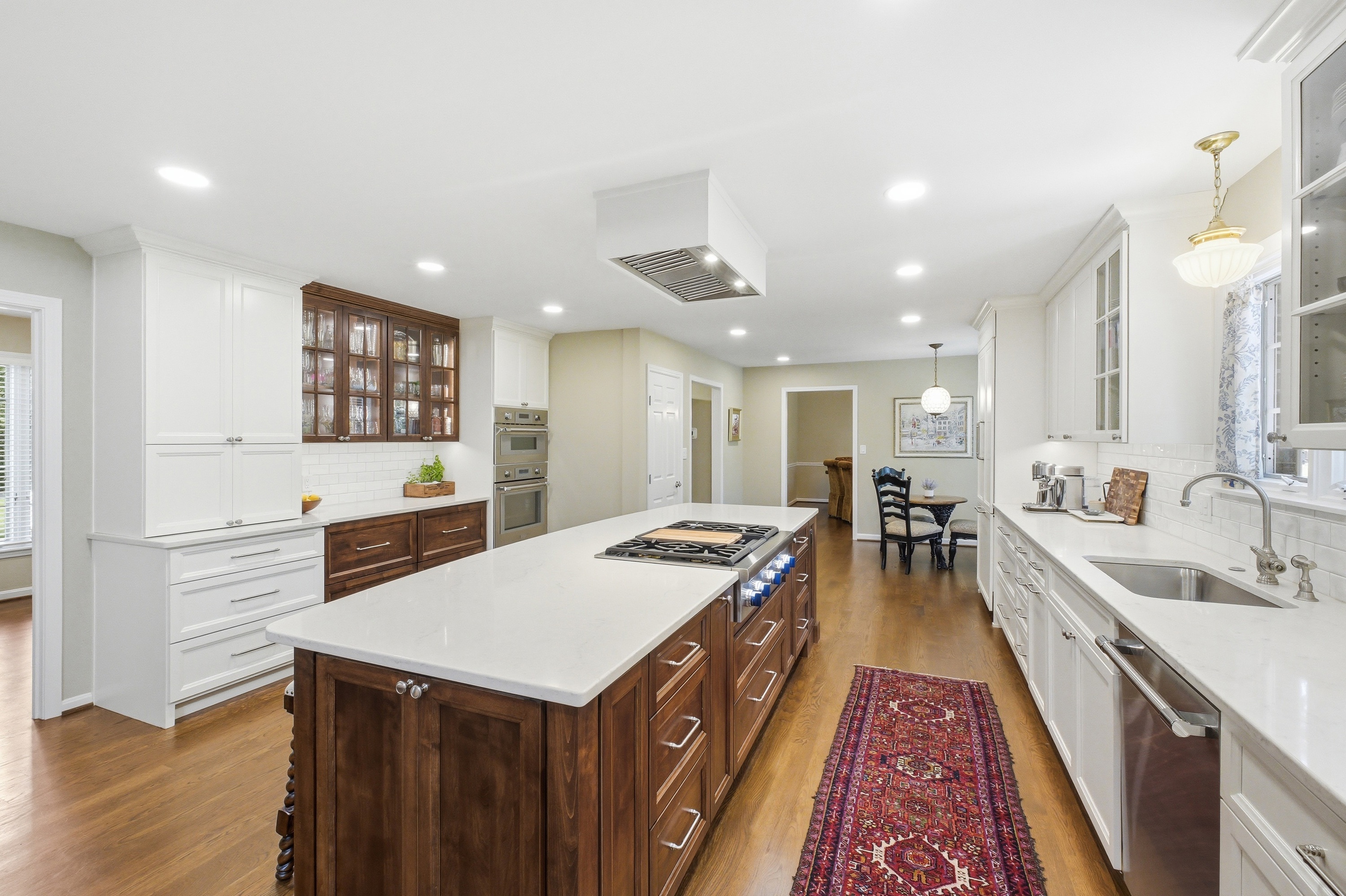  704 Evergreen Road, Anchorage, KY 40223 - 物件實景