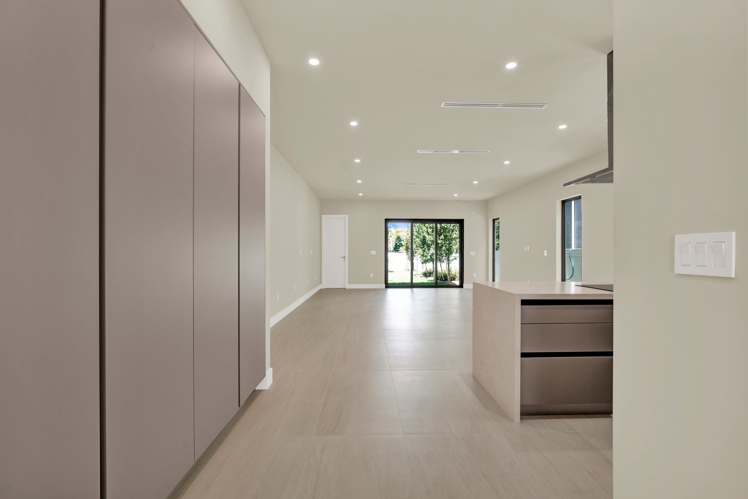  2889 Southwest 35th Avenue, Miami, FL 33133 - 物件實景