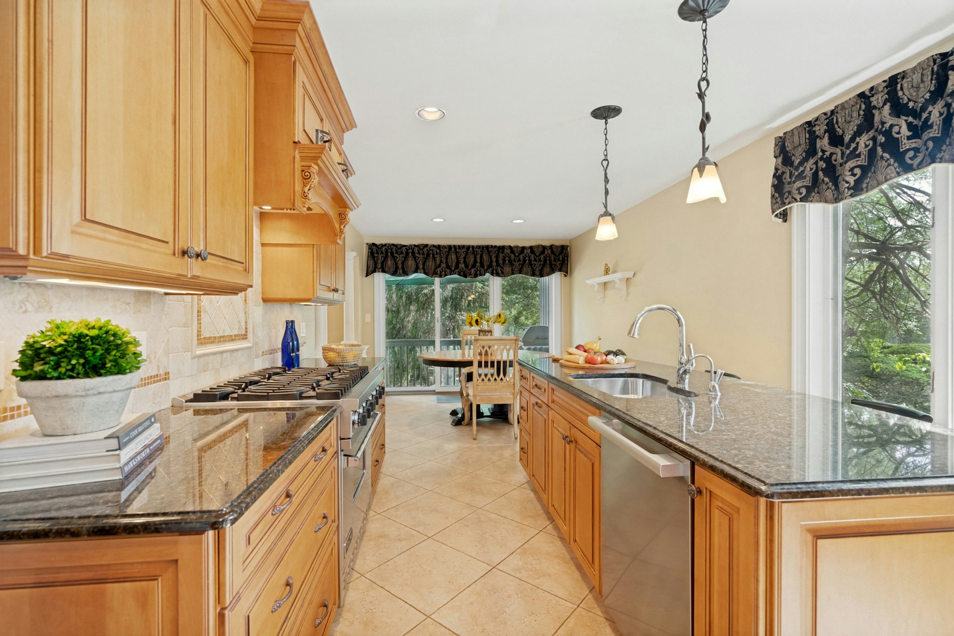  111 Storms Drive, Mahwah, NJ 07430 - 物件實景