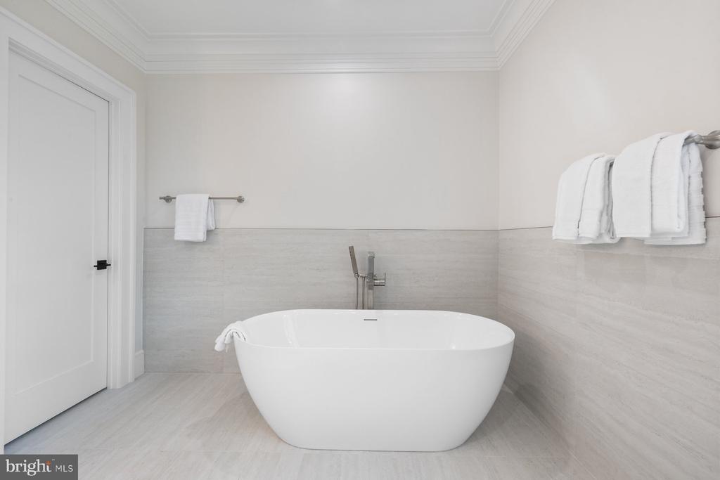 Chevy Chase, Maryland, 20815, United States, 6 Bedrooms Bedrooms, ,7 BathroomsBathrooms,Residential,For Sale,1976530