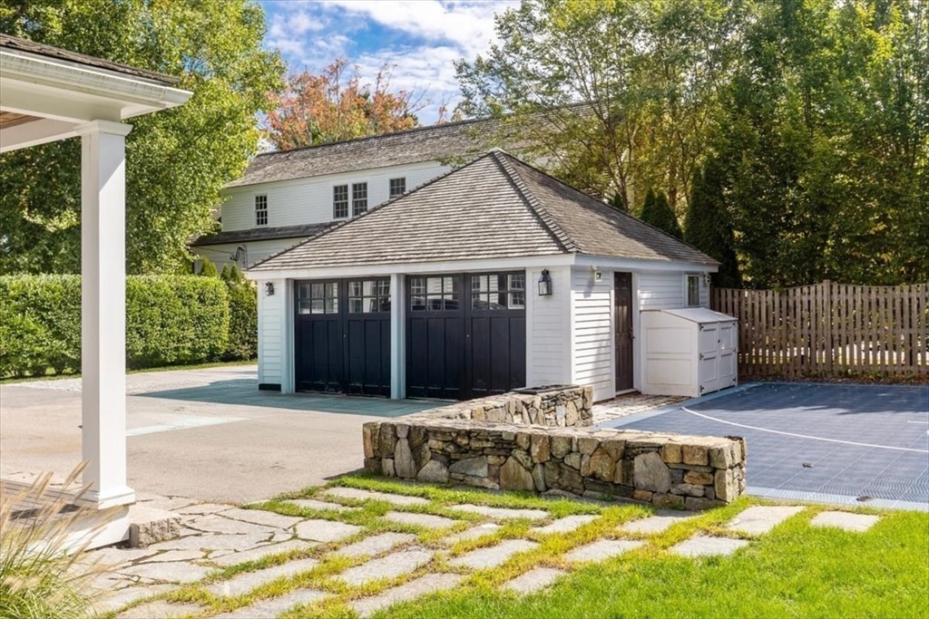 Hingham, Massachusetts, 02043, United States, 6 Bedrooms Bedrooms, ,5 BathroomsBathrooms,Residential,For Sale,1969393