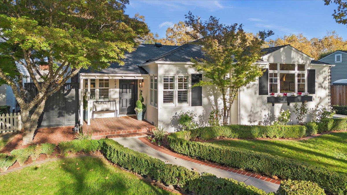 San Jose, California, 95125, United States, 3 Bedrooms Bedrooms, ,2 BathroomsBathrooms,Residential,For Sale,1989346