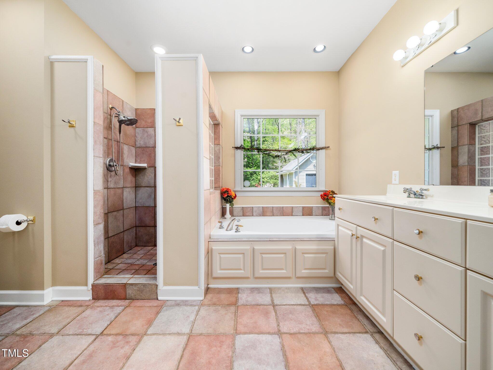 Raleigh, North Carolina, 27603, United States, 3 Bedrooms Bedrooms, ,3 BathroomsBathrooms,Residential,For Sale,1849822