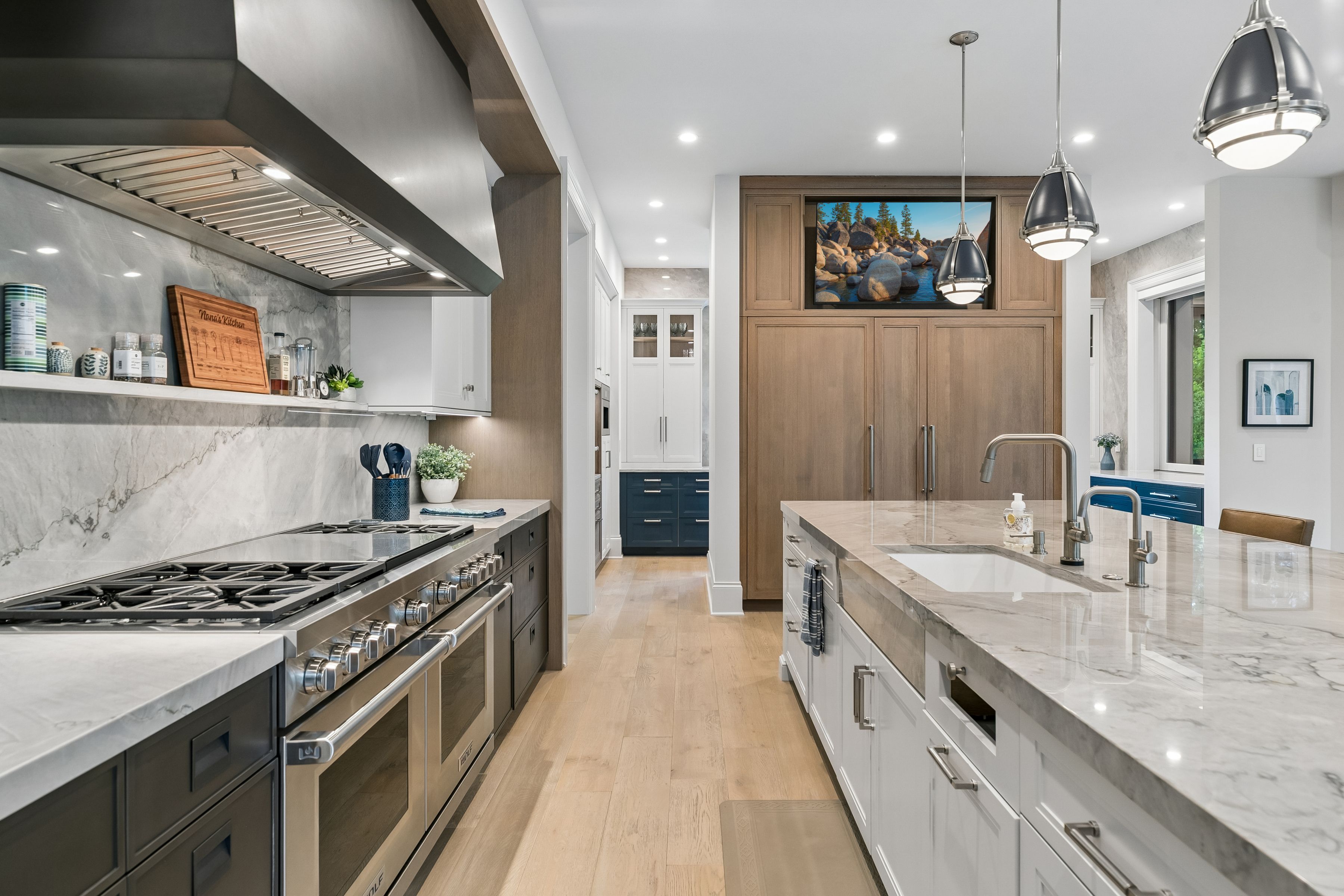  Timeless Elegance on a Private North Oaks Setting - 物件實景