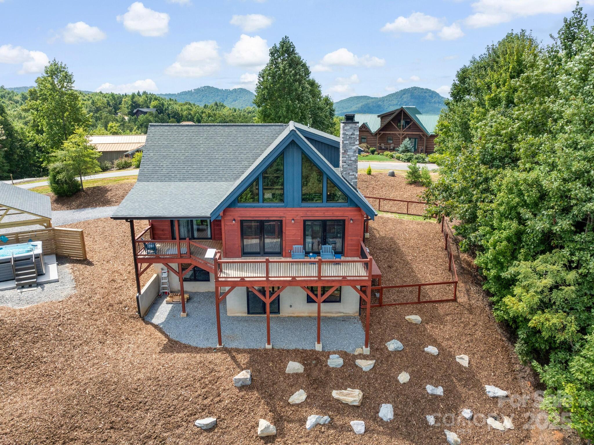 Nebo, North Carolina, 28761, United States, 3 Bedrooms Bedrooms, ,3 BathroomsBathrooms,Residential,For Sale,1996153