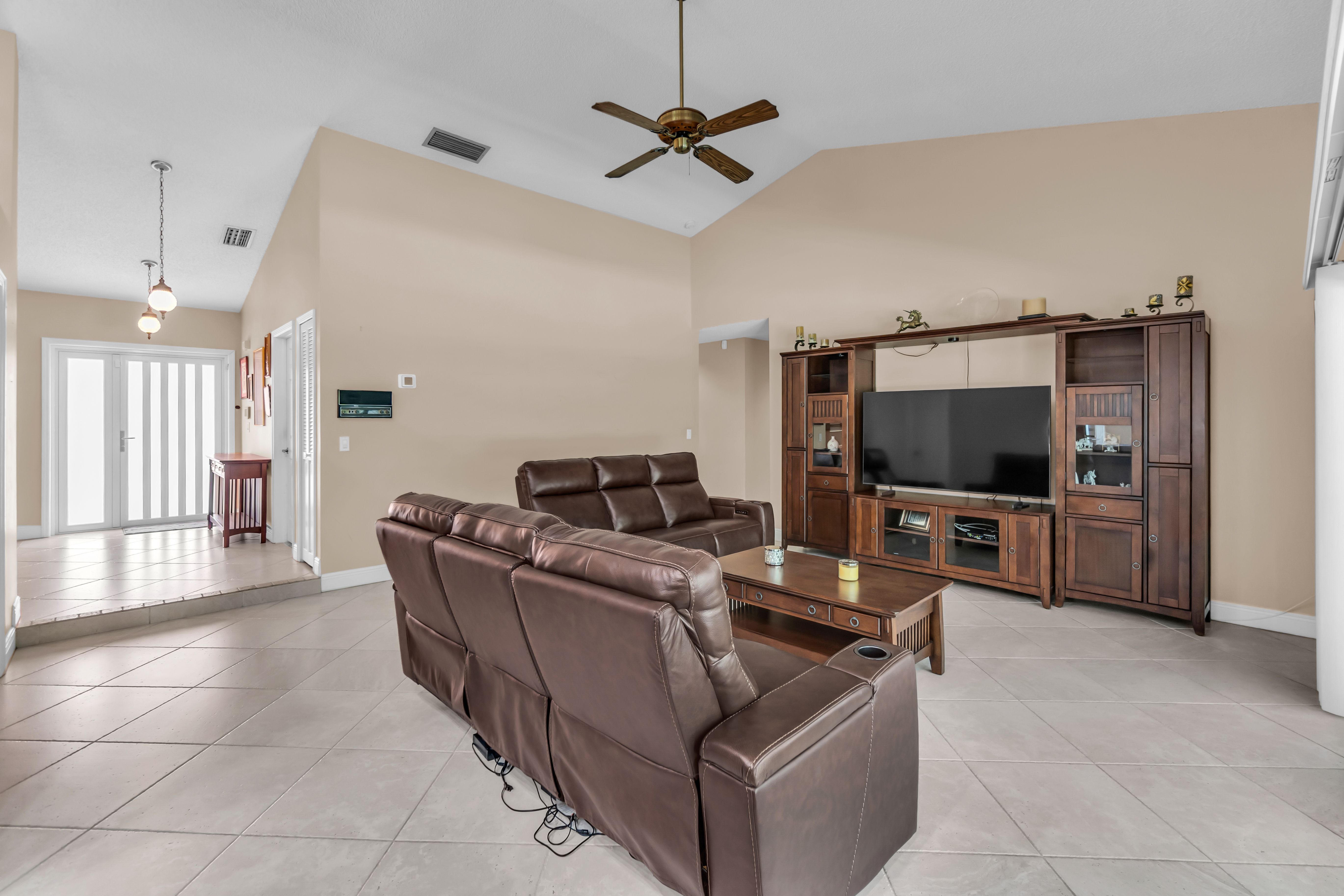  895 NW 110th Lane, Coral Springs, FL, 33071 - 物件實景