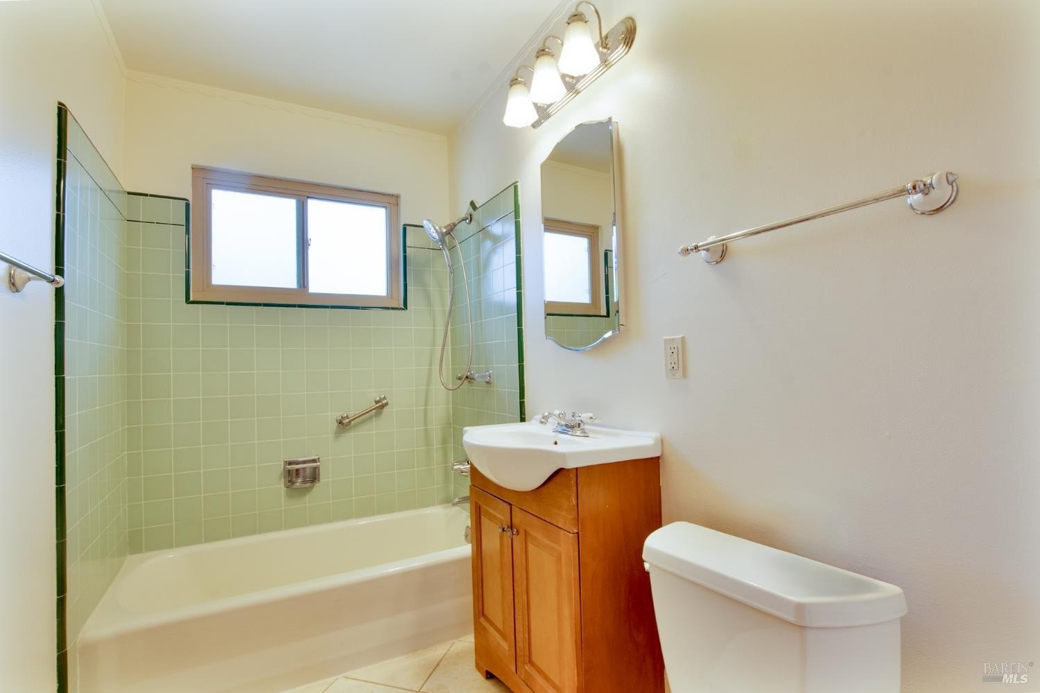 Vallejo, California, 94591, United States, 3 Bedrooms Bedrooms, ,2 BathroomsBathrooms,Residential,For Sale,1932094