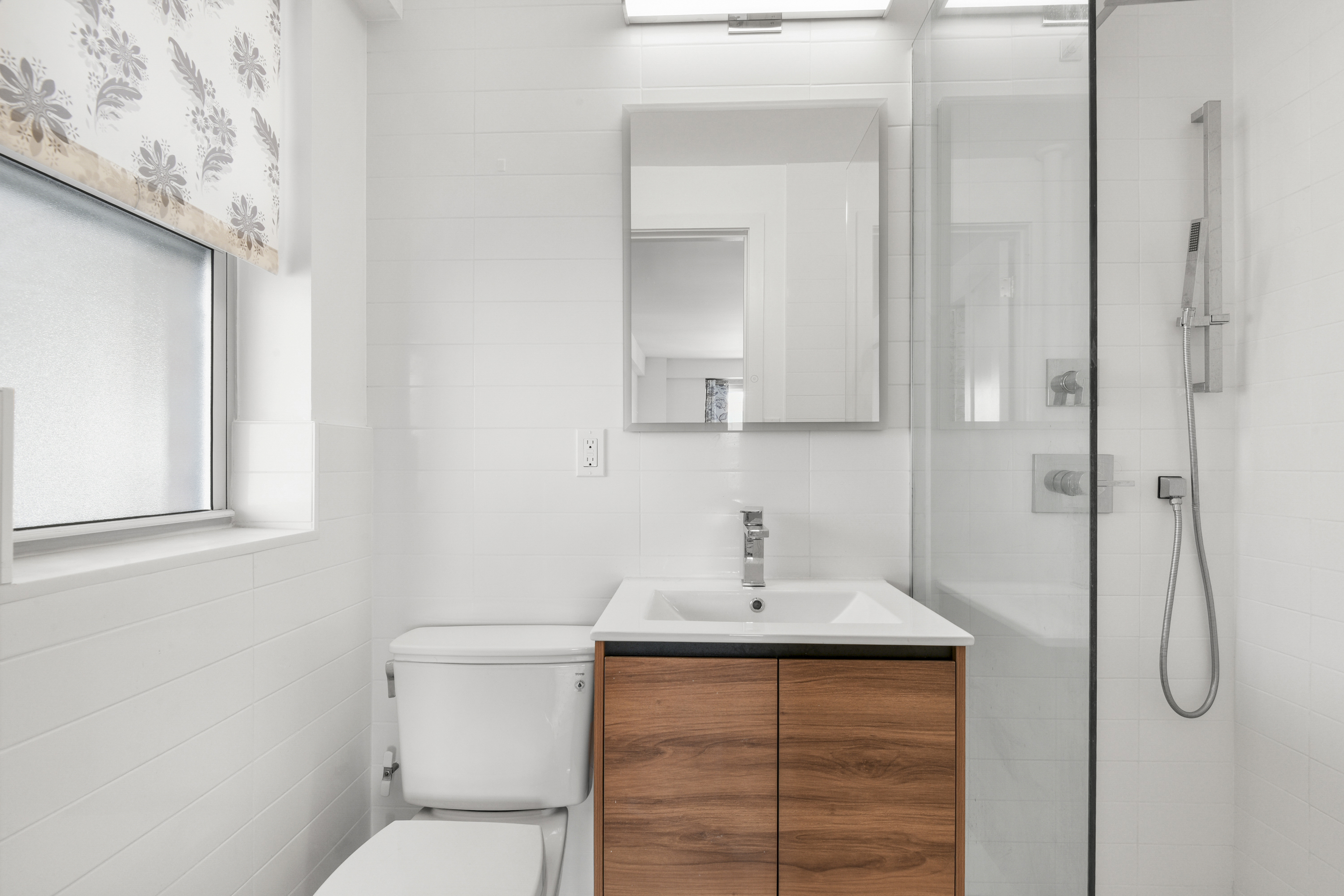  Fully Renovated Larchmont Condo - 物件實景