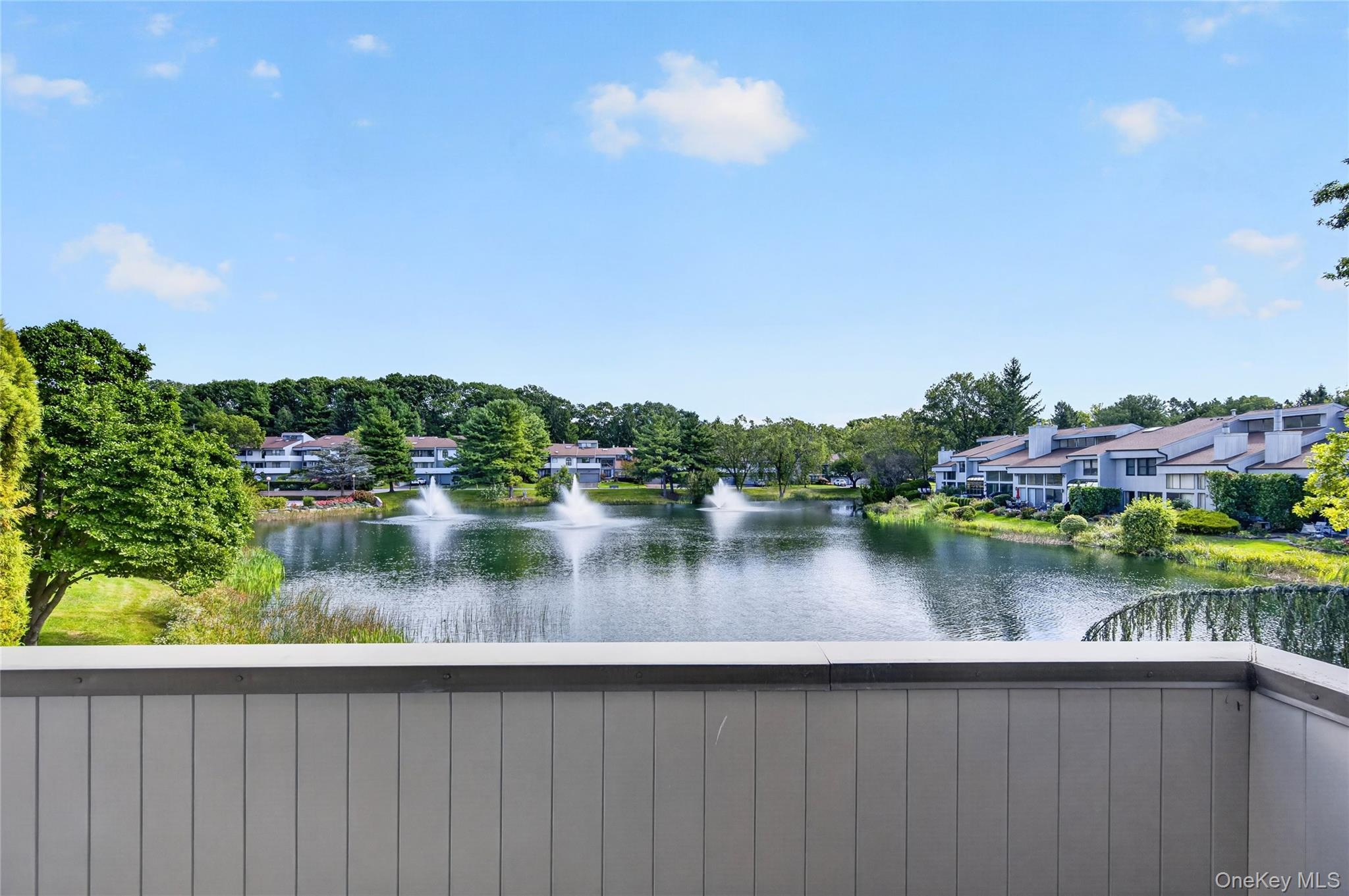  93 Eagle Chase, Woodbury, NY, 11797 - 物件實景