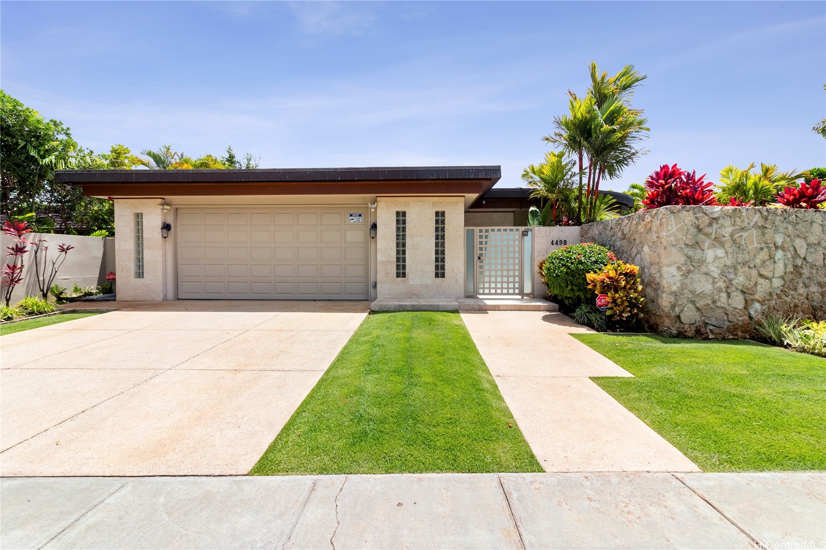 Honolulu, Hawaii, 96816, United States, 3 Bedrooms Bedrooms, ,3 BathroomsBathrooms,Residential,For Sale,1988153