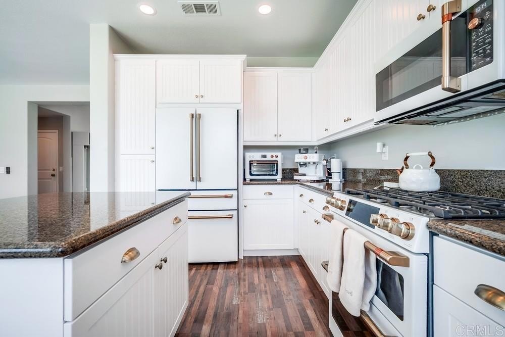 Murrieta, California, 92563, United States, 3 Bedrooms Bedrooms, ,3 BathroomsBathrooms,Residential,For Sale,1947093