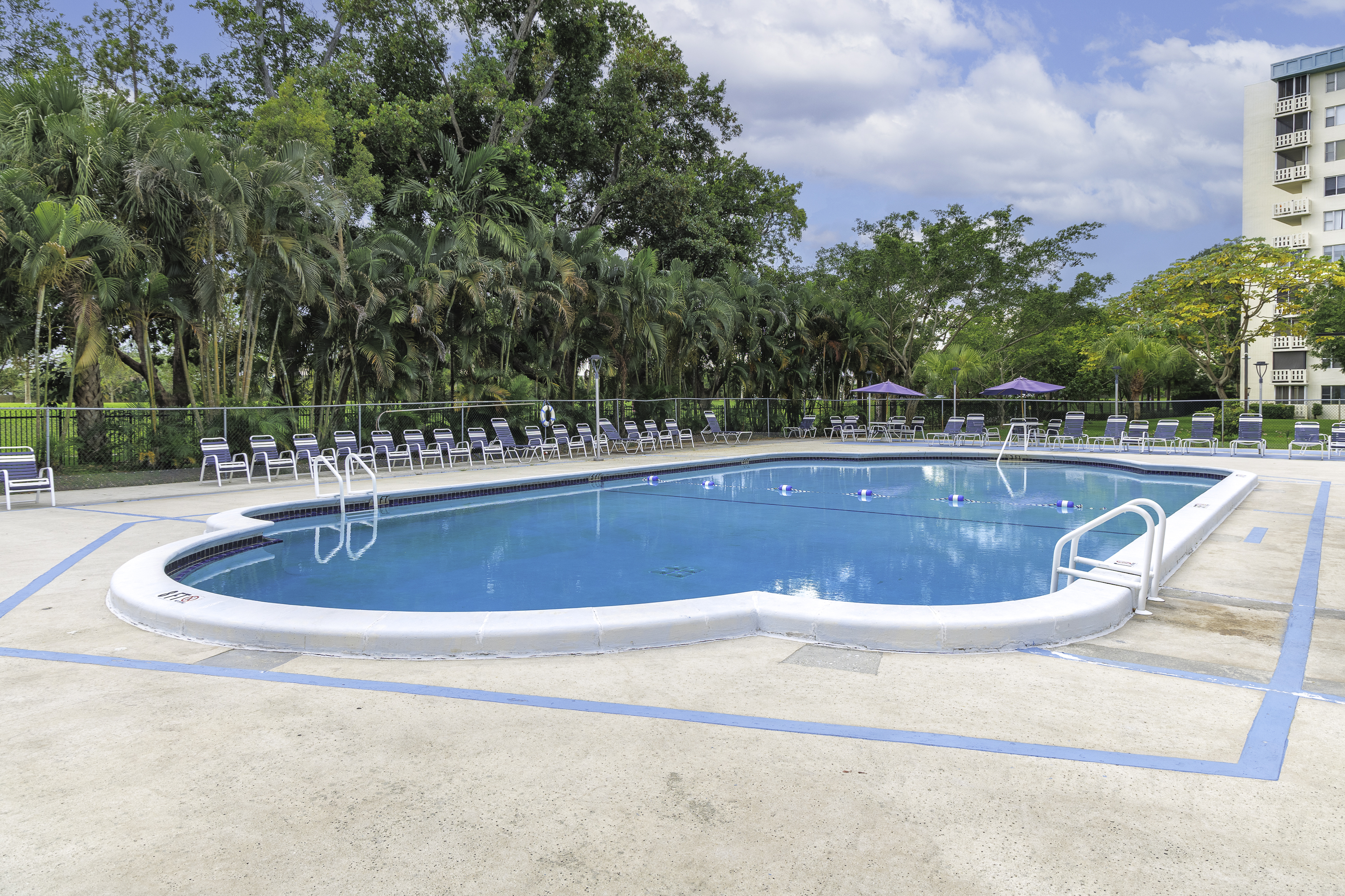  4200 Hillcrest Dr, Hollywood, FL, 33021 - 物件實景