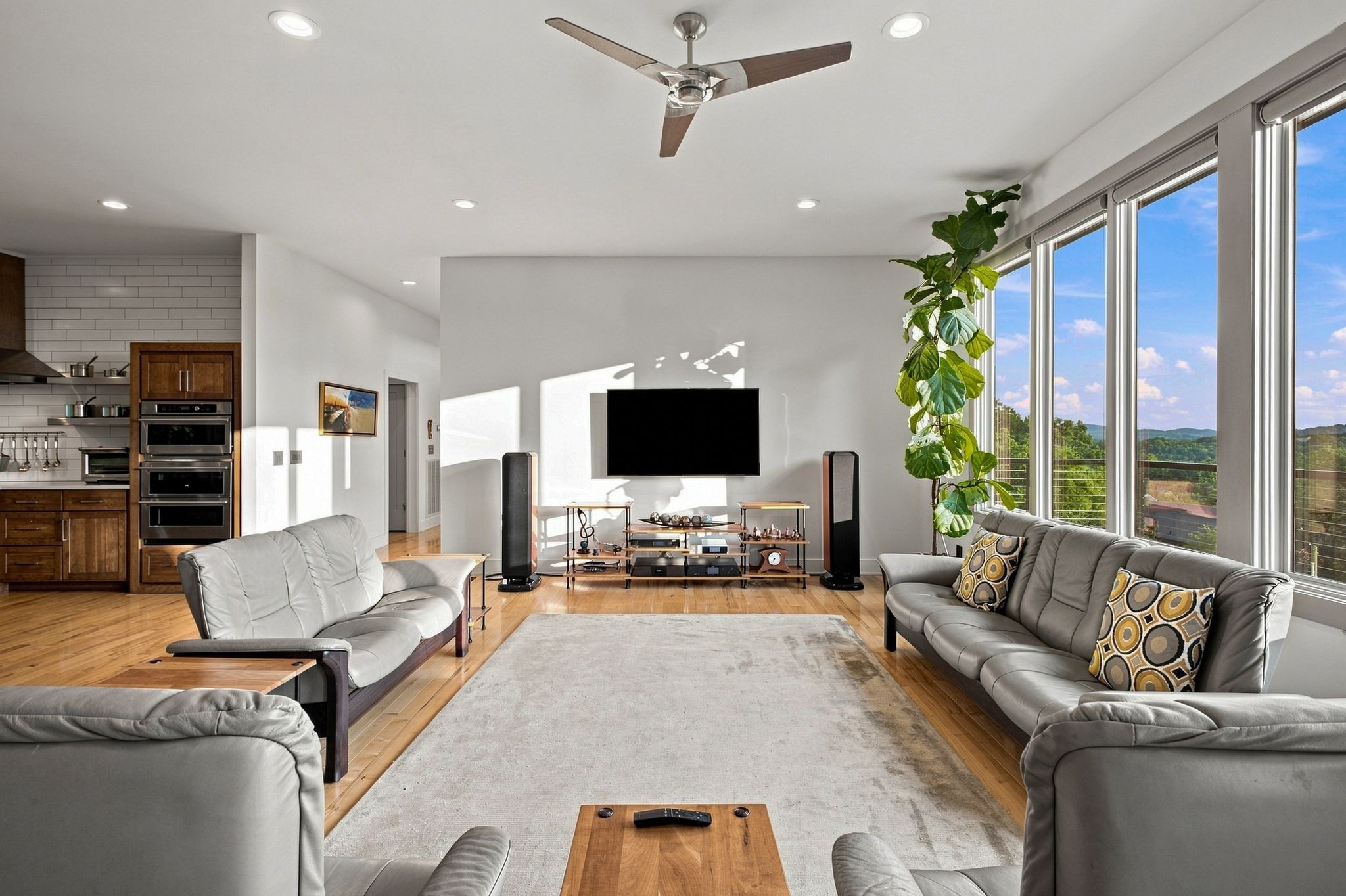  6045 Woodland Hills Dr, Nashville, TN, 37211 - 物件實景