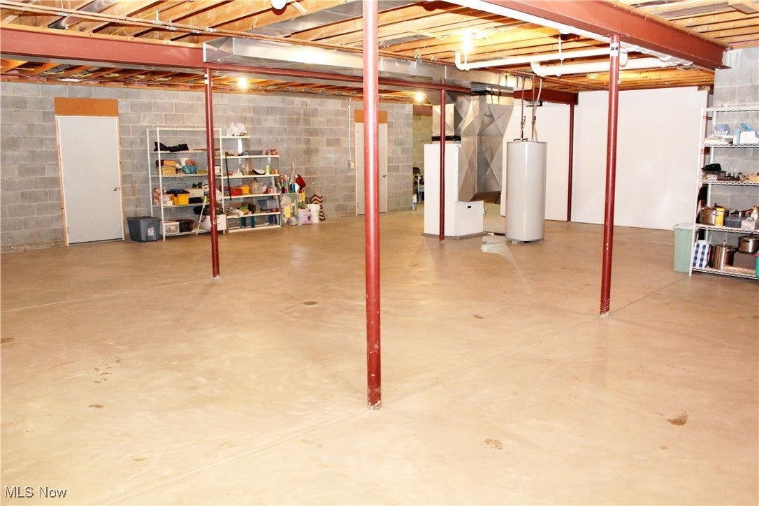 Lowellville, Ohio, 44436, United States, 3 Bedrooms Bedrooms, ,2 BathroomsBathrooms,Residential,For Sale,1984075