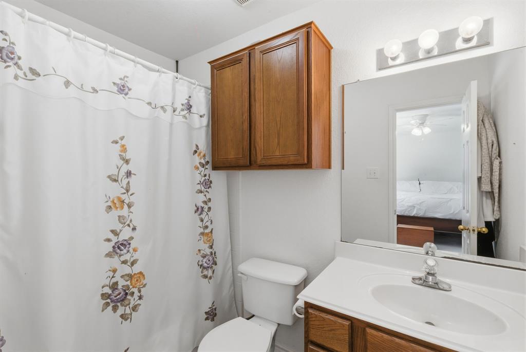 Millsap, Texas, 76066, United States, 3 Bedrooms Bedrooms, ,2 BathroomsBathrooms,Residential,For Sale,1987035