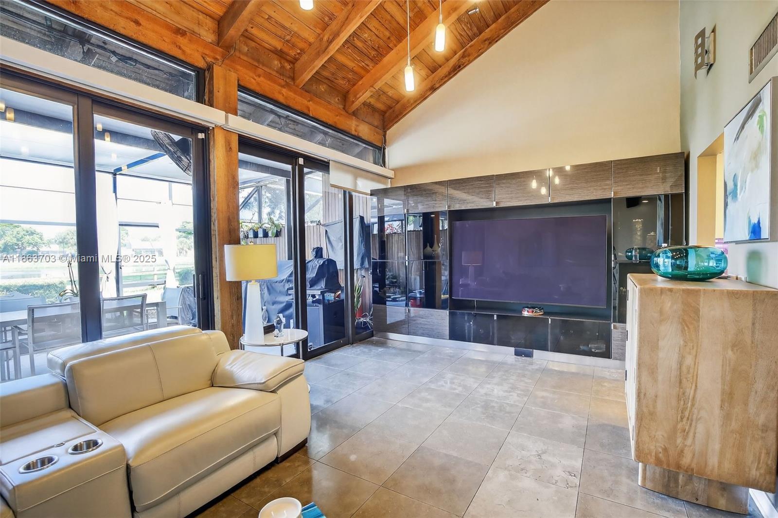 Pembroke Pines, Florida, 33026, United States, 3 Bedrooms Bedrooms, ,3 BathroomsBathrooms,Residential,For Sale,1954941