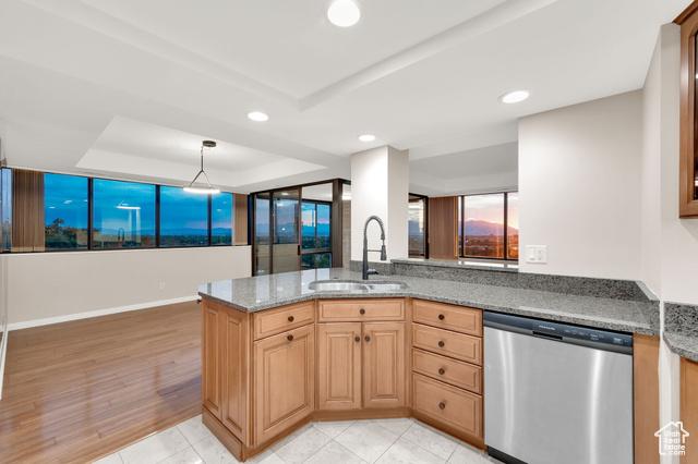 Salt Lake City, Utah, 84102, United States, 2 Bedrooms Bedrooms, ,2 BathroomsBathrooms,Residential,For Sale,1974232