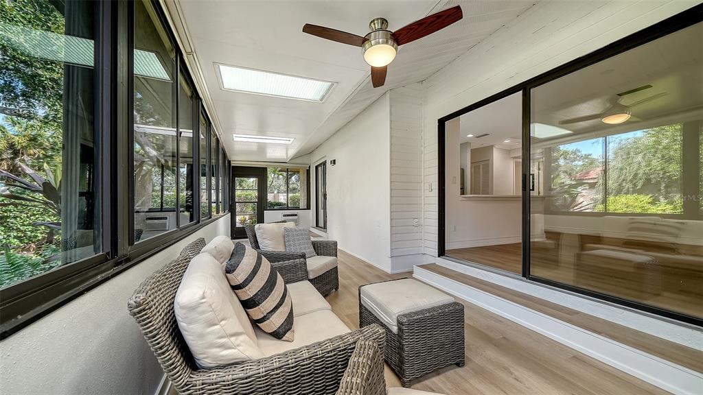 Sarasota, Florida, 34231, United States, 3 Bedrooms Bedrooms, ,2 BathroomsBathrooms,Residential,For Sale,1986536