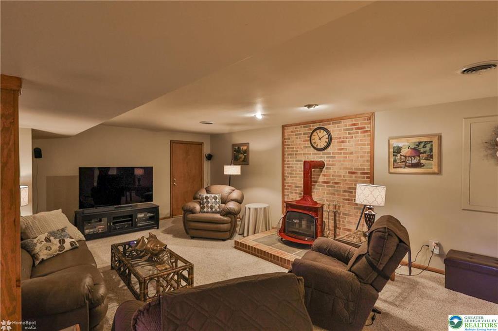 Bethlehem, Pennsylvania, 18017-3771, United States, 3 Bedrooms Bedrooms, ,3 BathroomsBathrooms,Residential,For Sale,2048203
