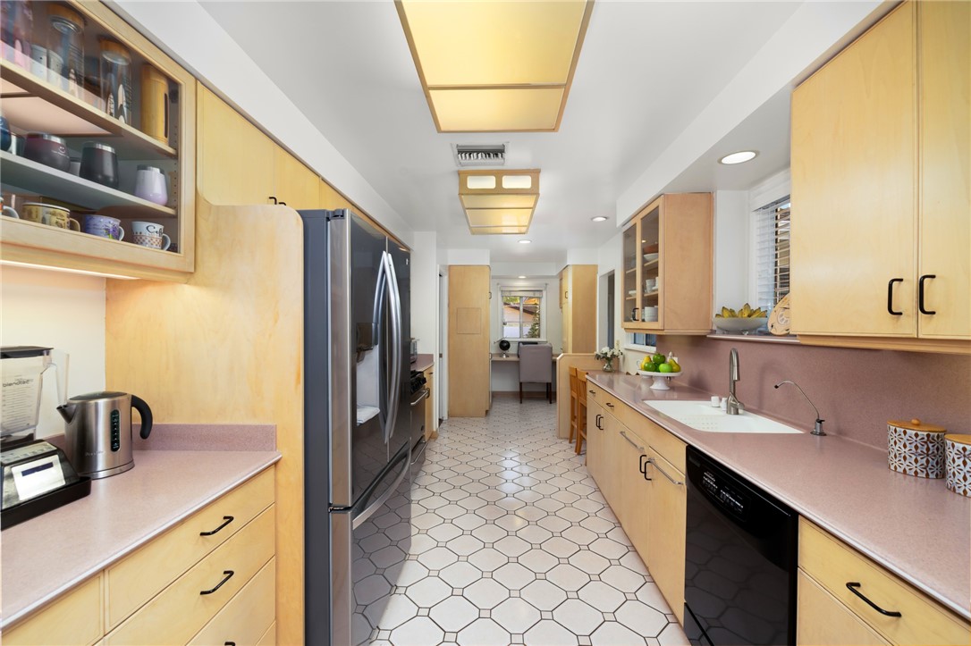 Arcadia, California, 91007, United States, 3 Bedrooms Bedrooms, ,2 BathroomsBathrooms,Residential,For Sale,1989649